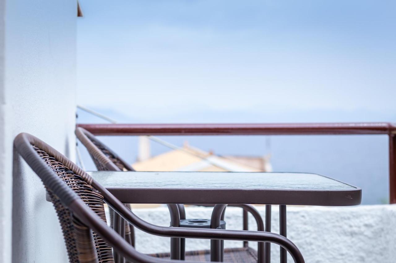 Ionian Suites Achílleion Exterior foto